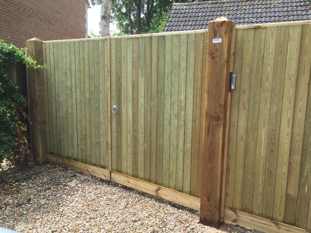 We build strong driveway gates to any size. Our gates can be finished with closed board or tongue and groove as shown.